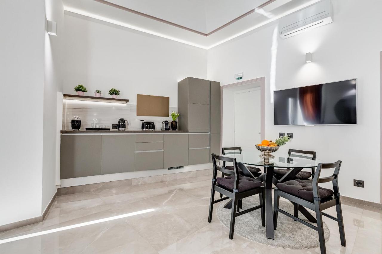 Unoseitre - Luxury Apartment & Suite Roma Exterior foto